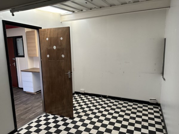 300 sq. ft. Office/Studio Suite (with Air Conditioning)