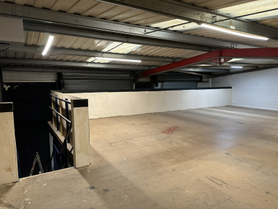 2600 sq. ft. High Industrial Unit (with Mezzanine Floor)