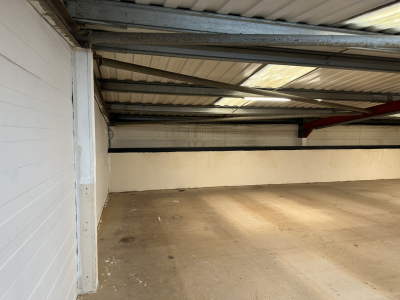 2600 sq. ft. High Industrial Unit (with Mezzanine Floor)