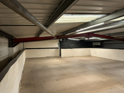 2600 sq. ft. High Industrial Unit (with Mezzanine Floor)