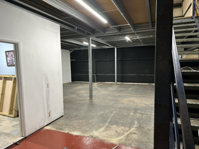 2600 sq. ft. High Industrial Unit (with Mezzanine Floor)