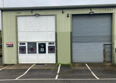 2600 sq. ft. High Industrial Unit (with Mezzanine Floor)